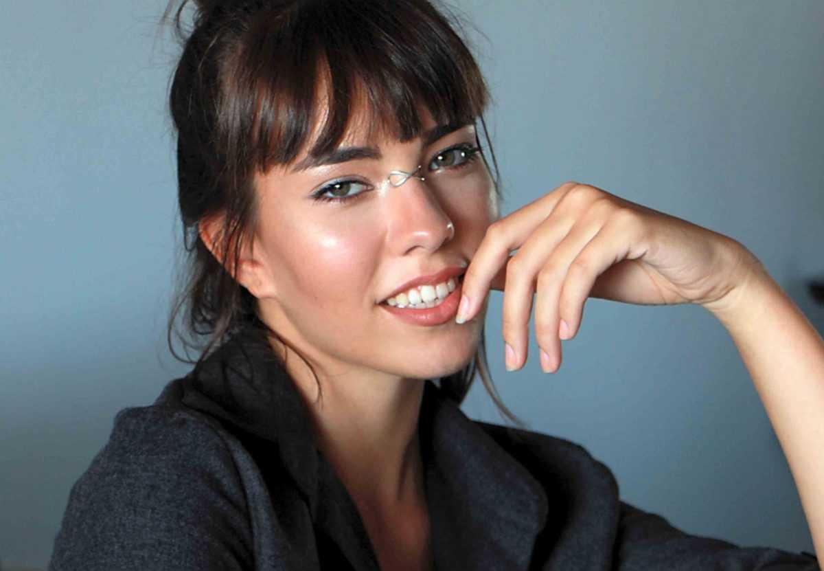 Larissa Venturini usando Pinching Infinito - Pinching Store